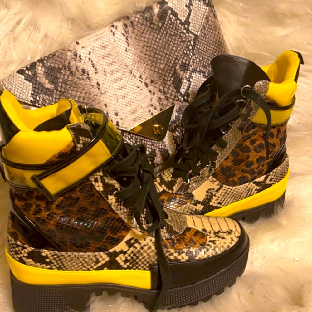 Animal print boots with matching clutch/Crossbody